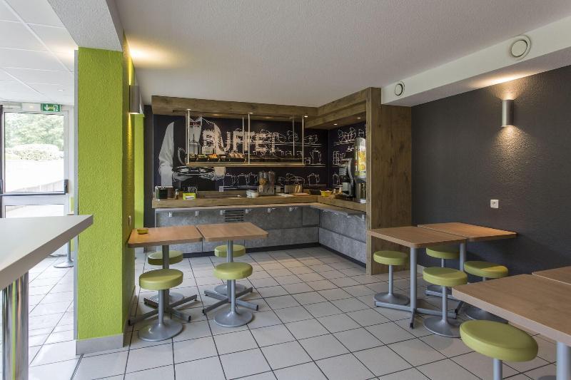 Ibis Budget Senlis Екстериор снимка