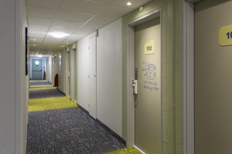 Ibis Budget Senlis Екстериор снимка