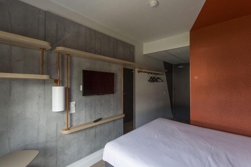 Ibis Budget Senlis Екстериор снимка
